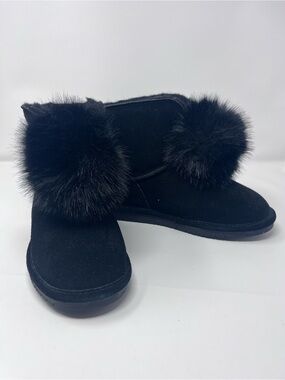 NWOT Bearpaw Slip-On Ankle Faux Fur Pom Pom Bootie